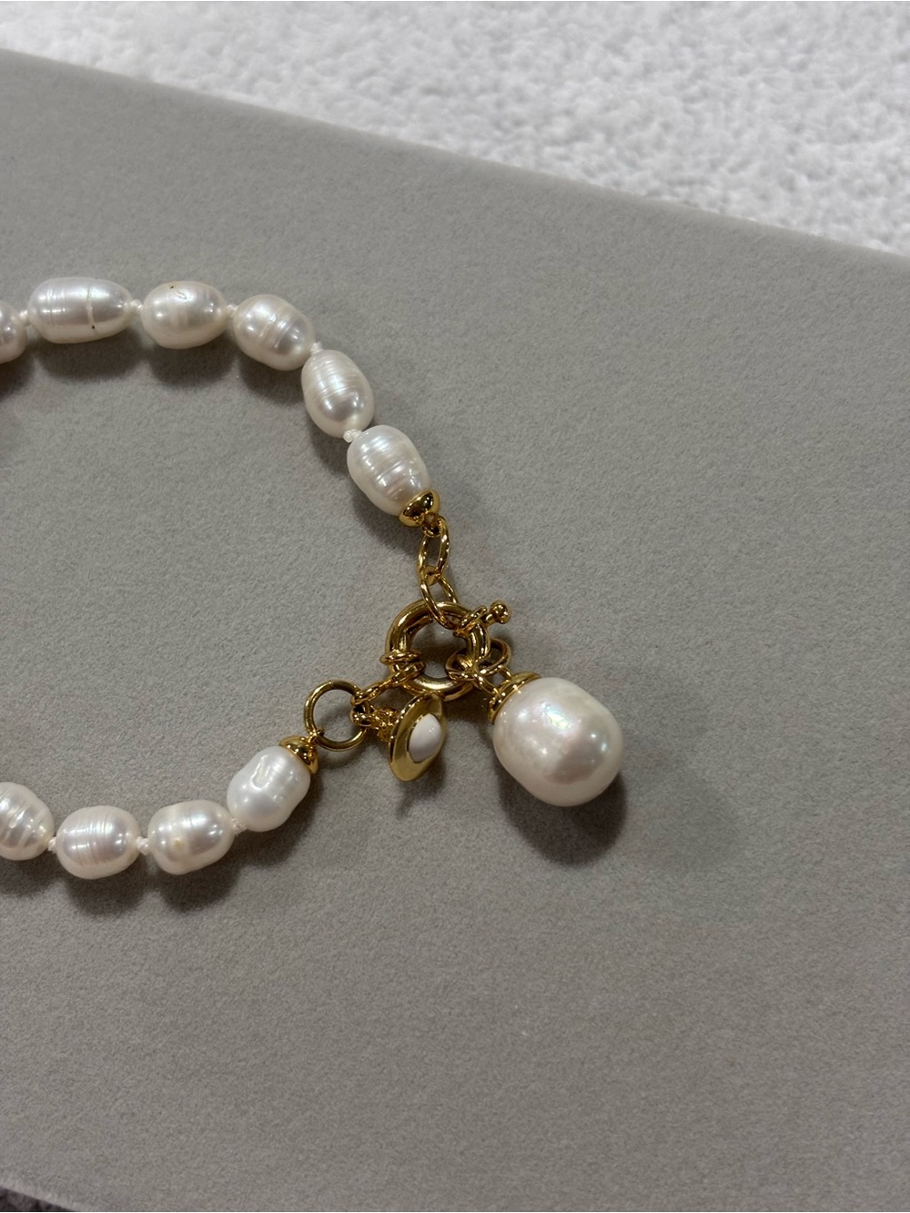 Vivienne Westwood White Pearl Bracelet with Gold Charm - Picture 3 of 10